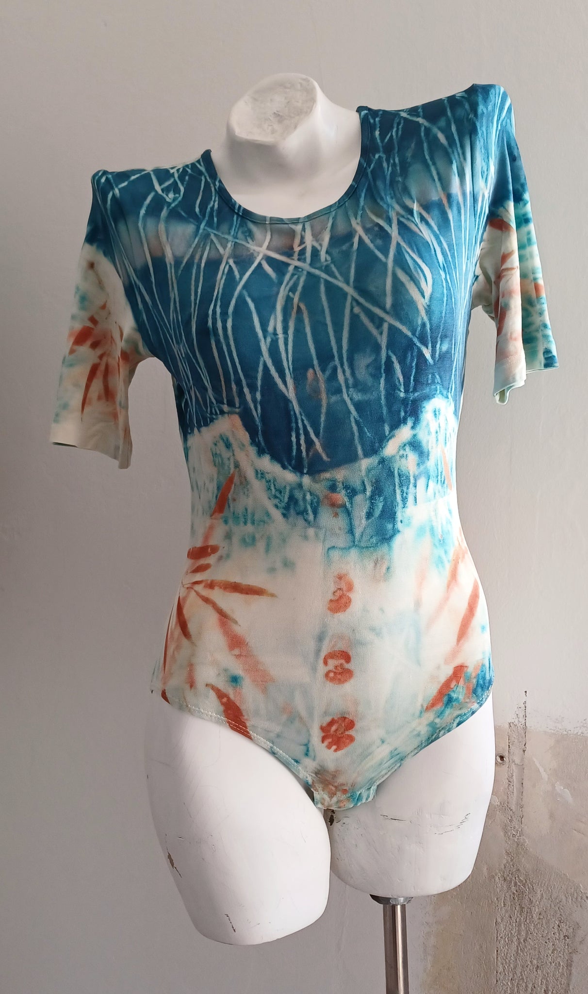 Sea of Koi SILK Short Sleeve Bodysuit -MEDIUM – Adhesif Clothing